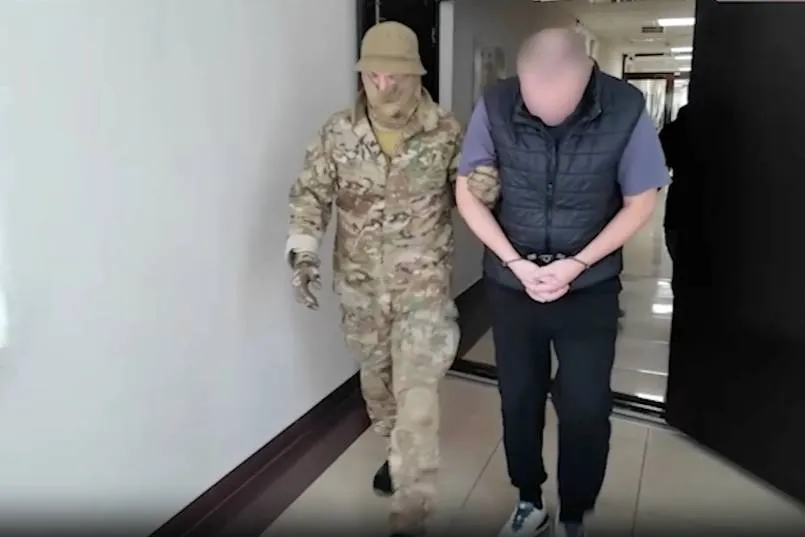 Появилось видео с агентом СБУ, которого в Крыму поймали у тайника со взрывчаткой