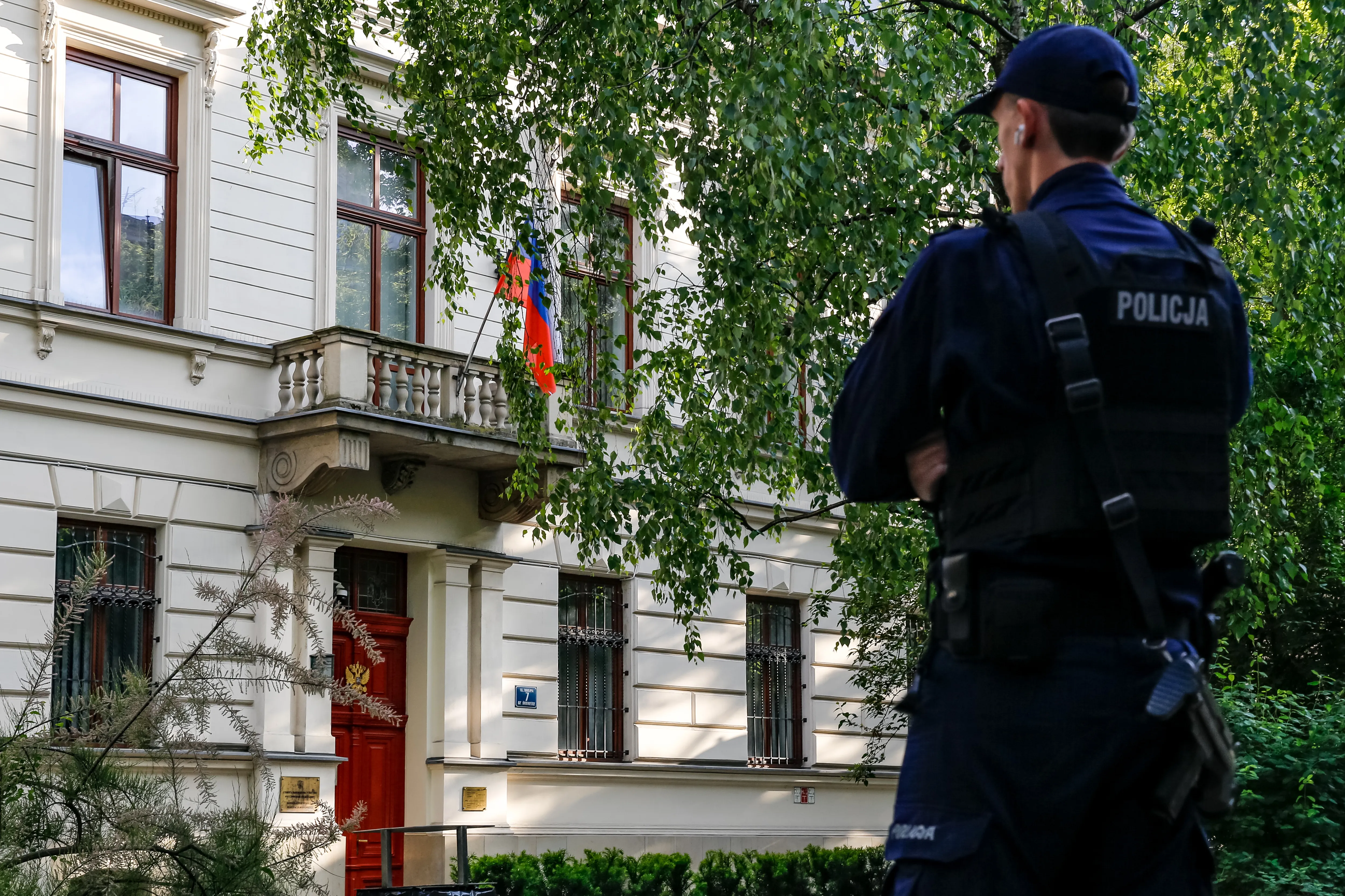 Конец 80-летней истории: Польша закрыла Генконсульство РФ в Кракове