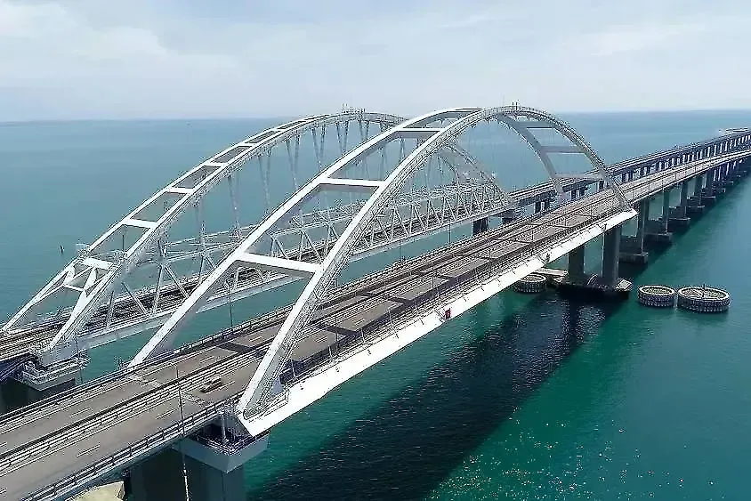Крымский мост временно закрыли для транспорта утром 3 июня