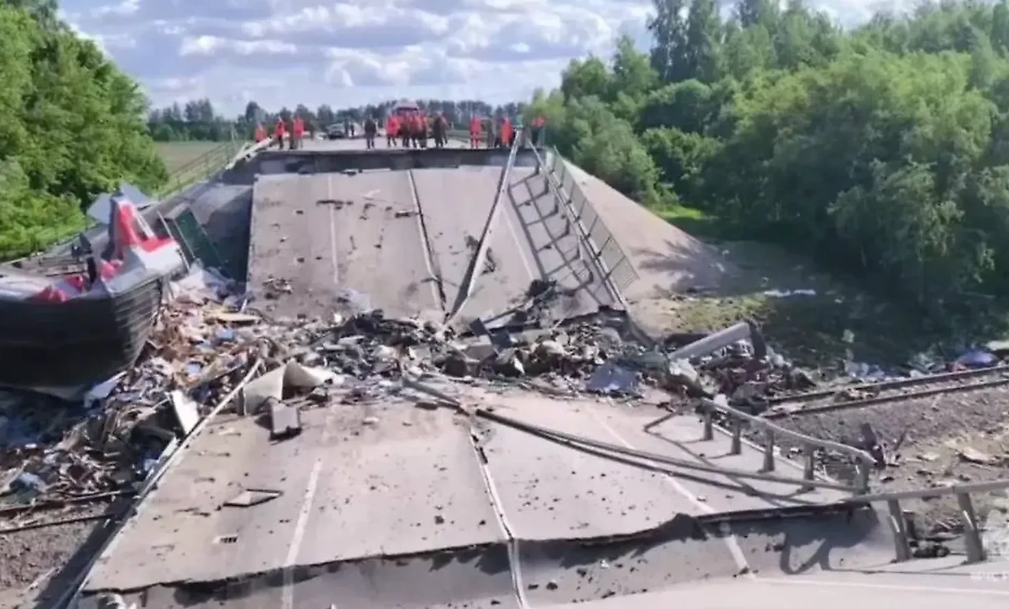 Число пострадавших при теракте на мосту под Брянском достигло 118, погибших – 7