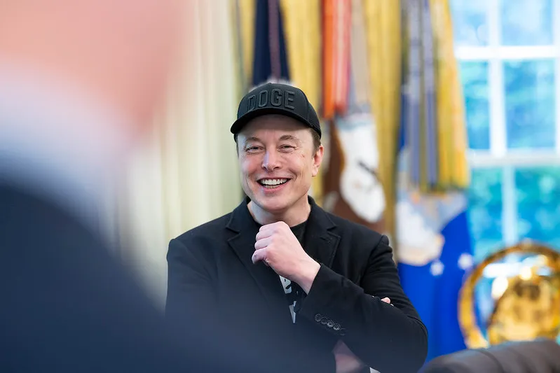 Маск решил не выводить из эксплуатации космический корабль Dragon
