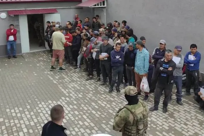 В Мариуполе в ходе проверок выявлено 39 нелегальных мигрантов
