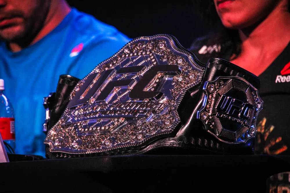 Названы сроки возвращения турниров UFC в Россию