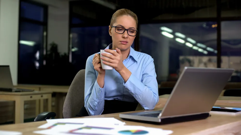 Психиатр объяснила, чем опасен крепкий чай и почему он не лечит болезни