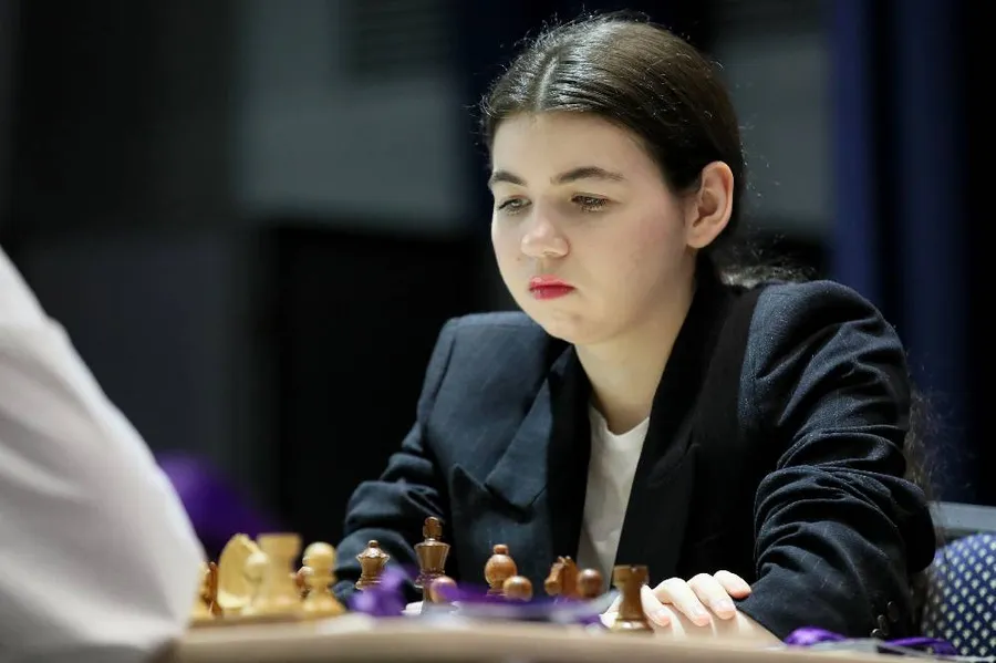 Российская шахматистка-чемпионка решила испытать свои силы в мужском турнире