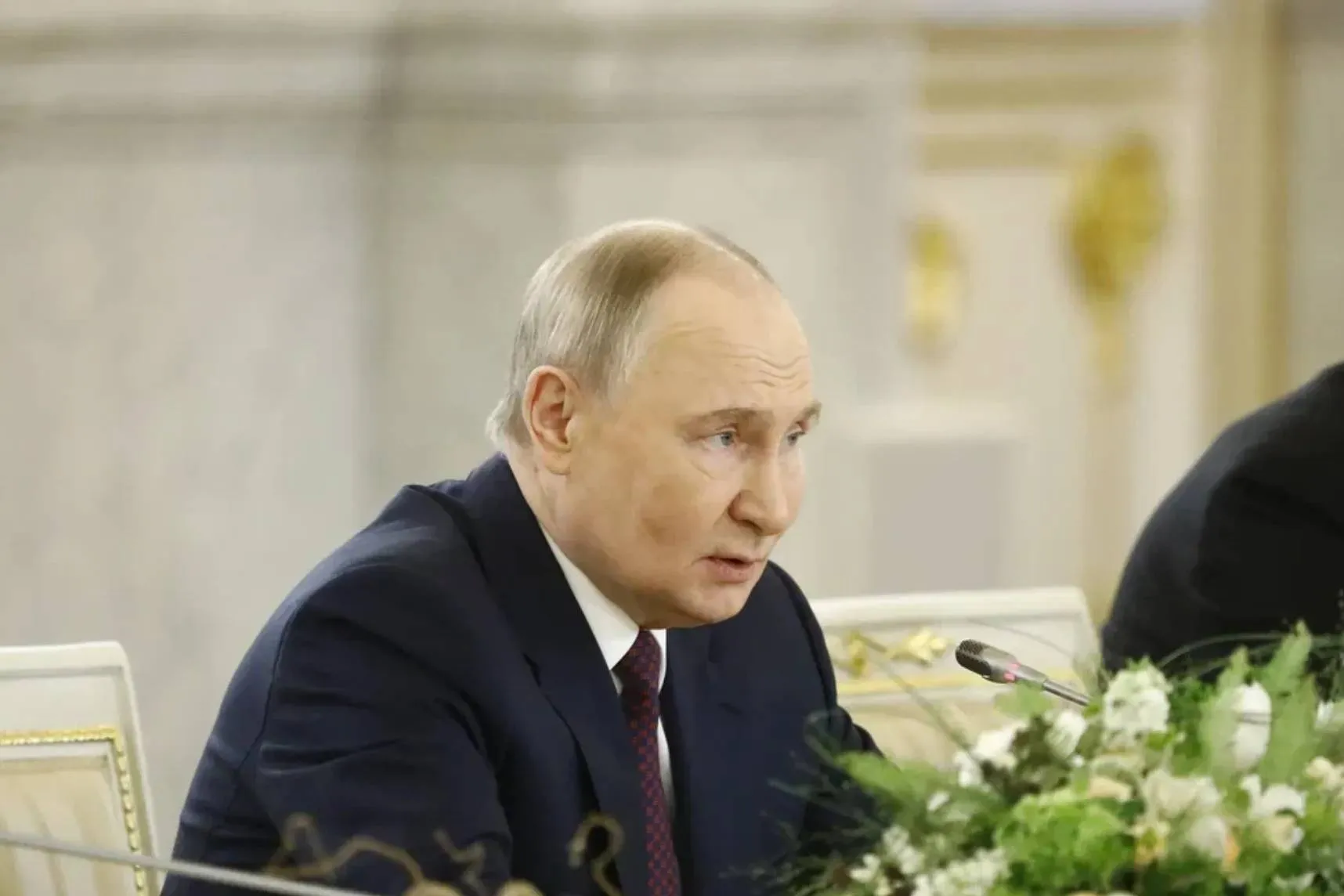 Путин поручил составить план восстановления регионов, пострадавших от атак ВСУ