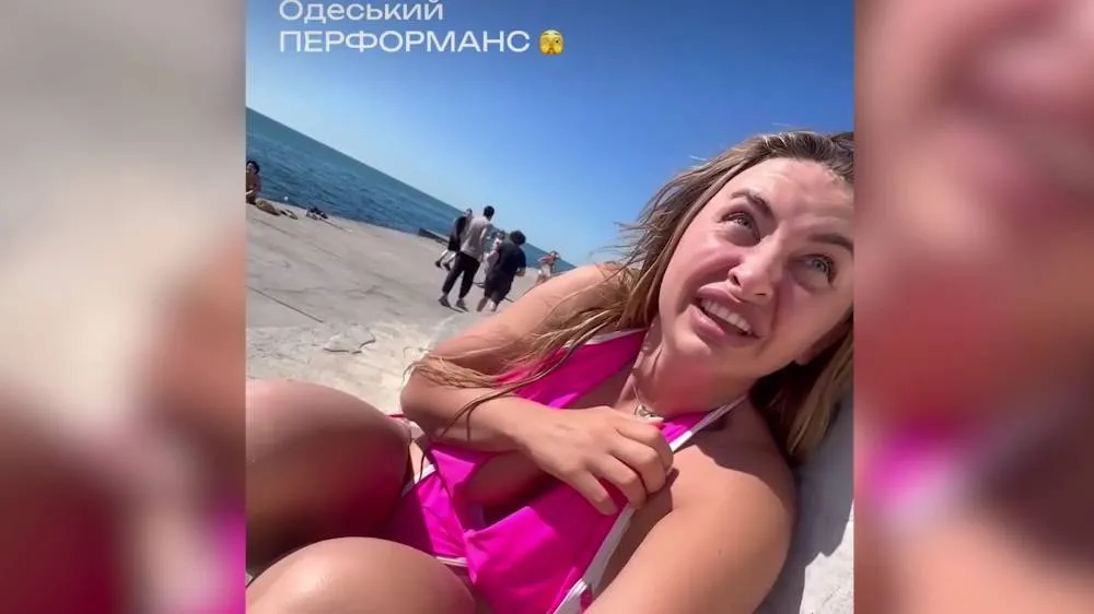 «Полётное шоу»: Жительница Одессы сняла первые минуты атаки «Гераней» на местный ТЦК