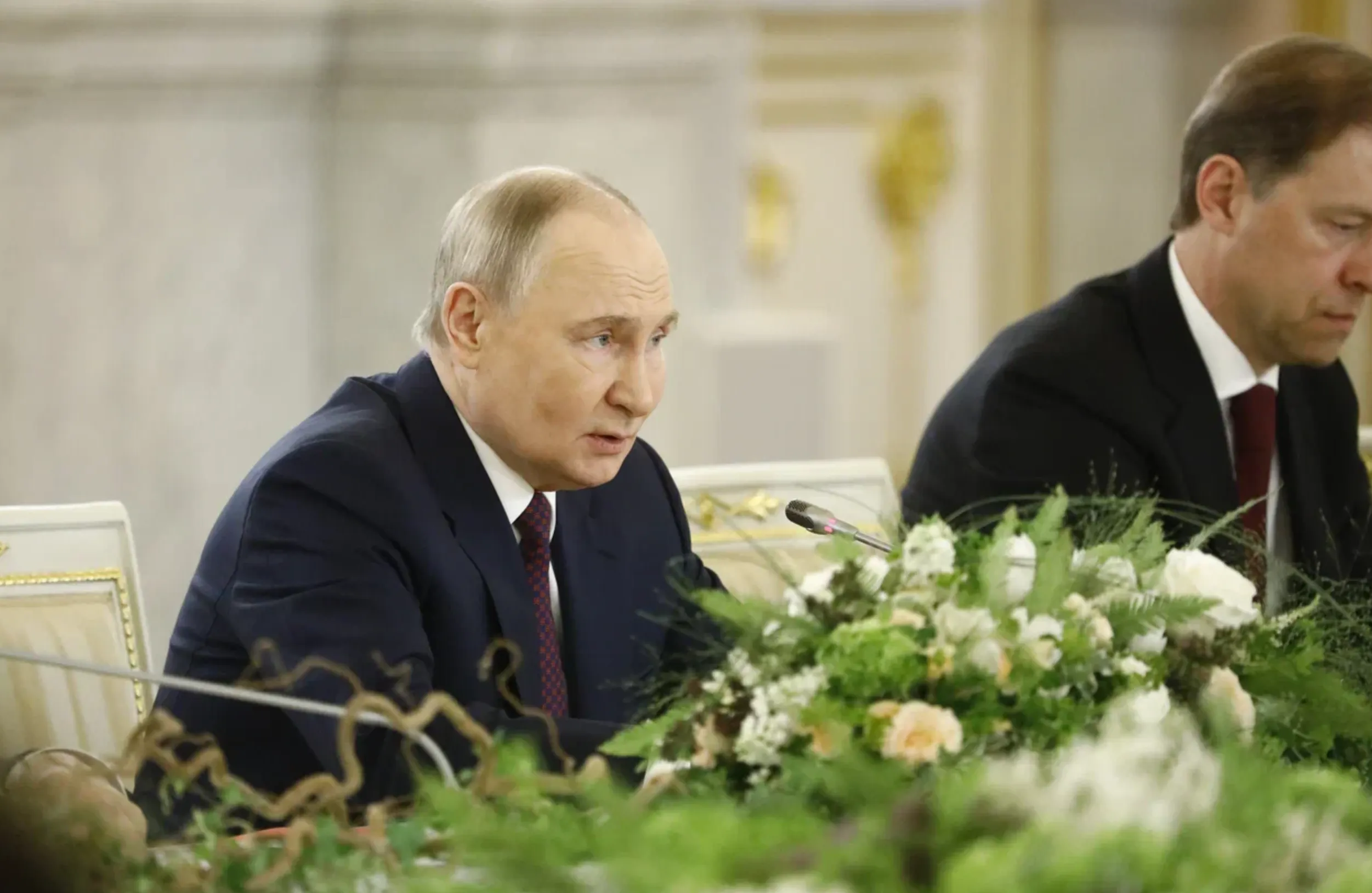 Путин проводит совещание по социальным вопросам