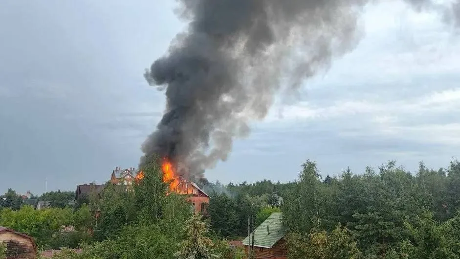 Молния испепелила ещё один частный дом в Московской области