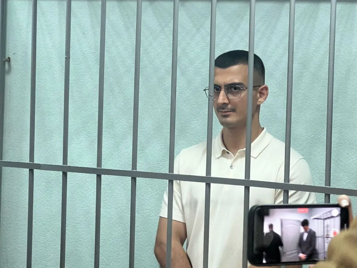 Сына главы азербайджанской диаспоры Екатеринбурга отправили в СИЗО за наезд на полицейского