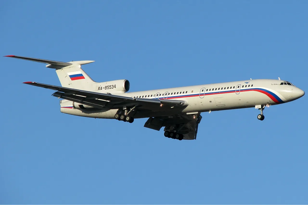 Самолёт Ту-154 аварийно сел в аэропорту Улан-Удэ Байкал по пути в Новосибирск