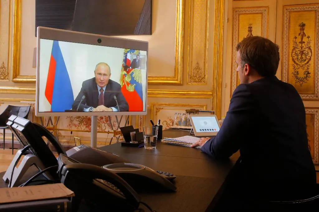 Во Франции раскрыли, зачем Макрон позвонил Путину