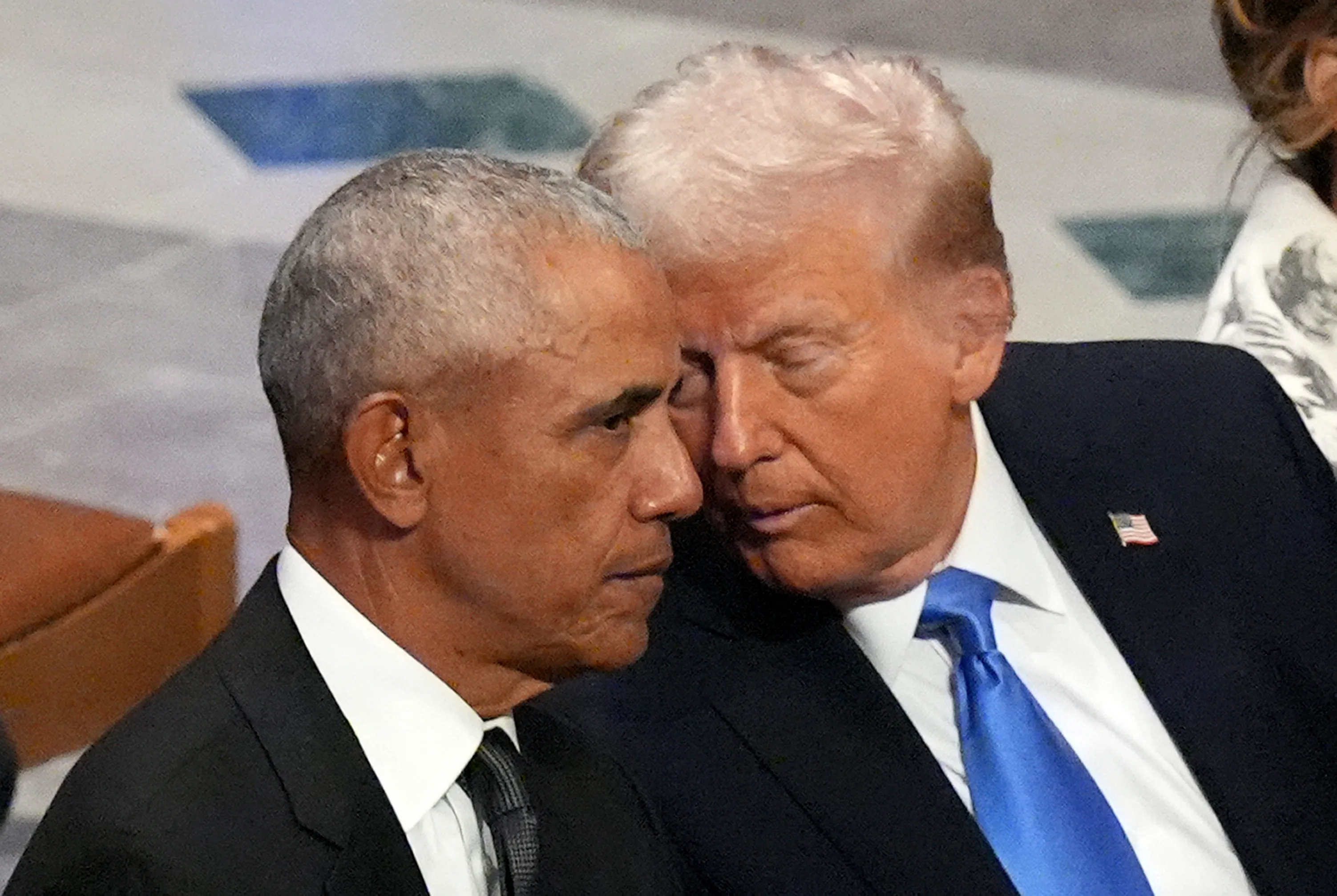 Трамп обвинил Обаму в мошенничестве на выборах 2016 года
