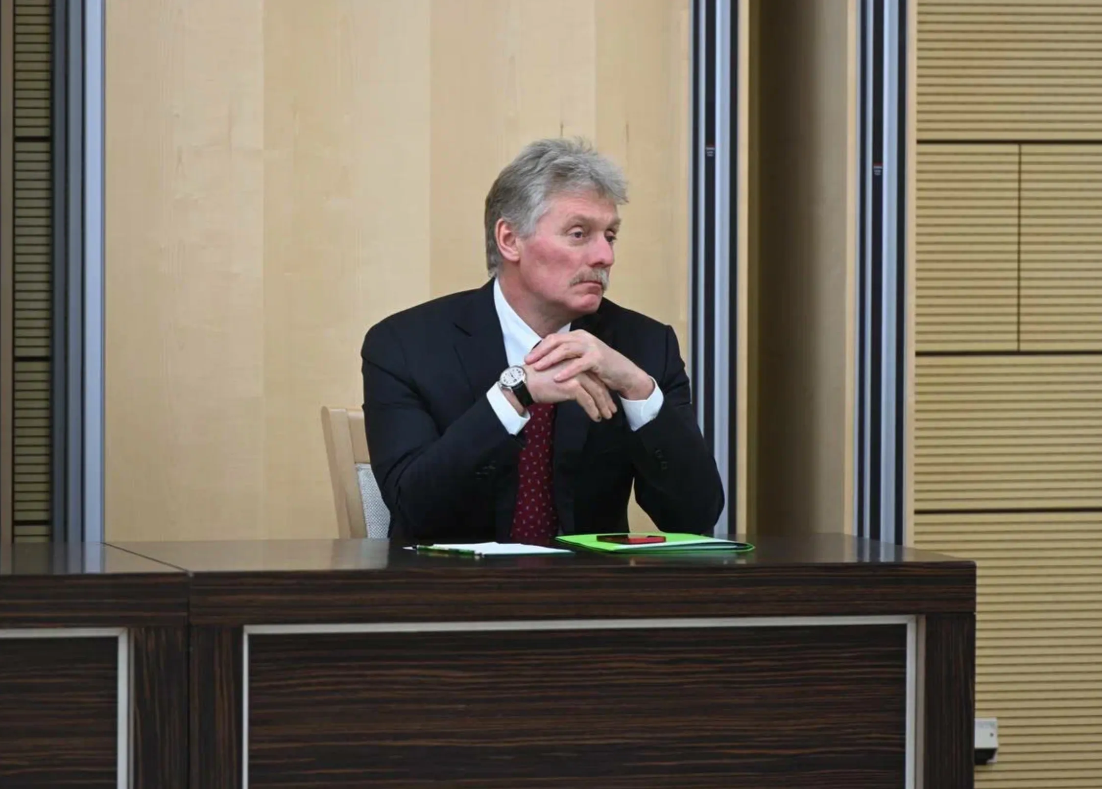 Песков заявил, что Россия хочет уважения к русским в Азербайджане