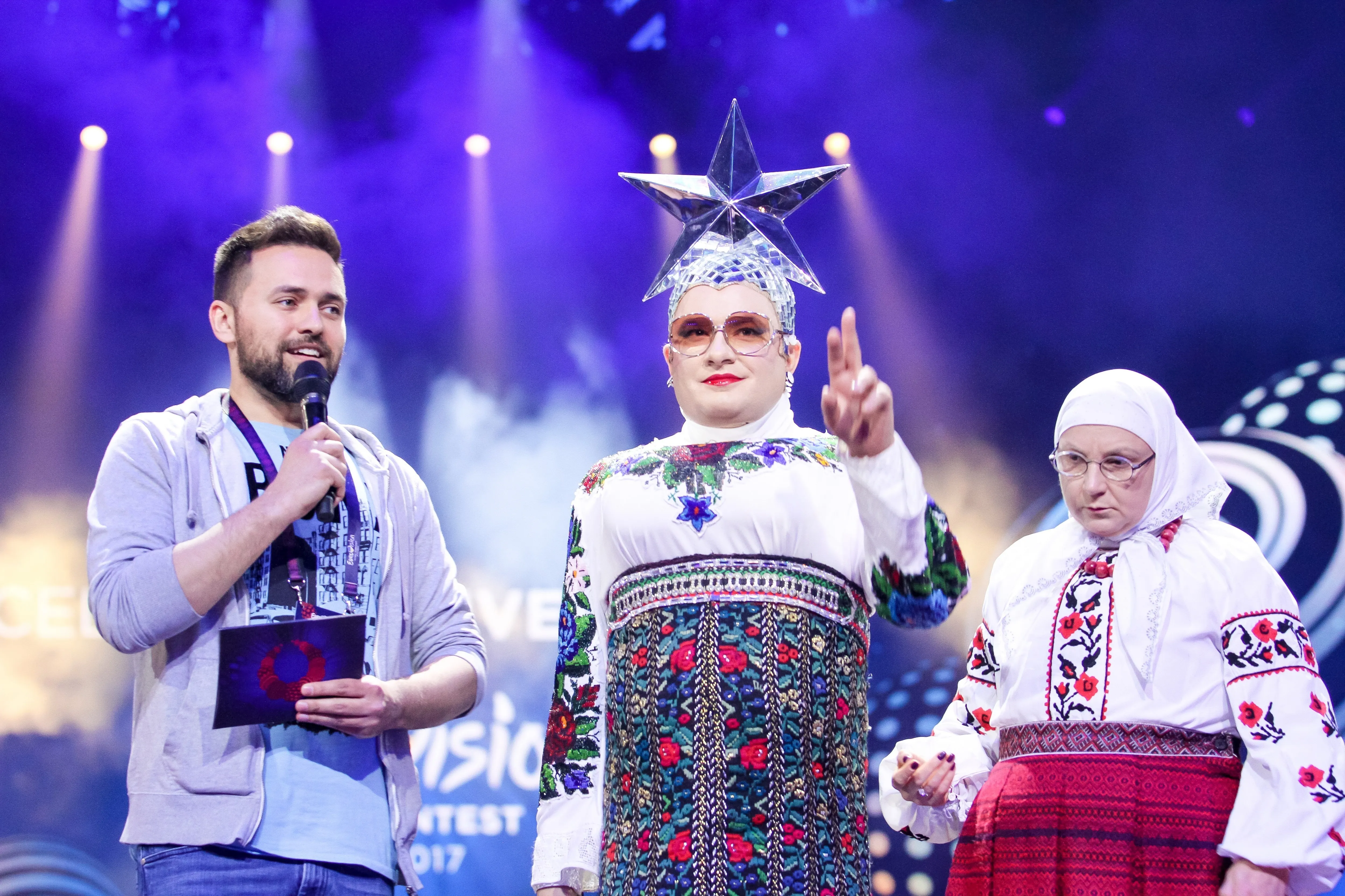 Без трали-вали и читы-дриты: На Украине призвали запретить все песни на русском