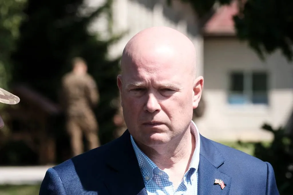Американский посол в НАТО потребовал наказать Китай за поддержку России