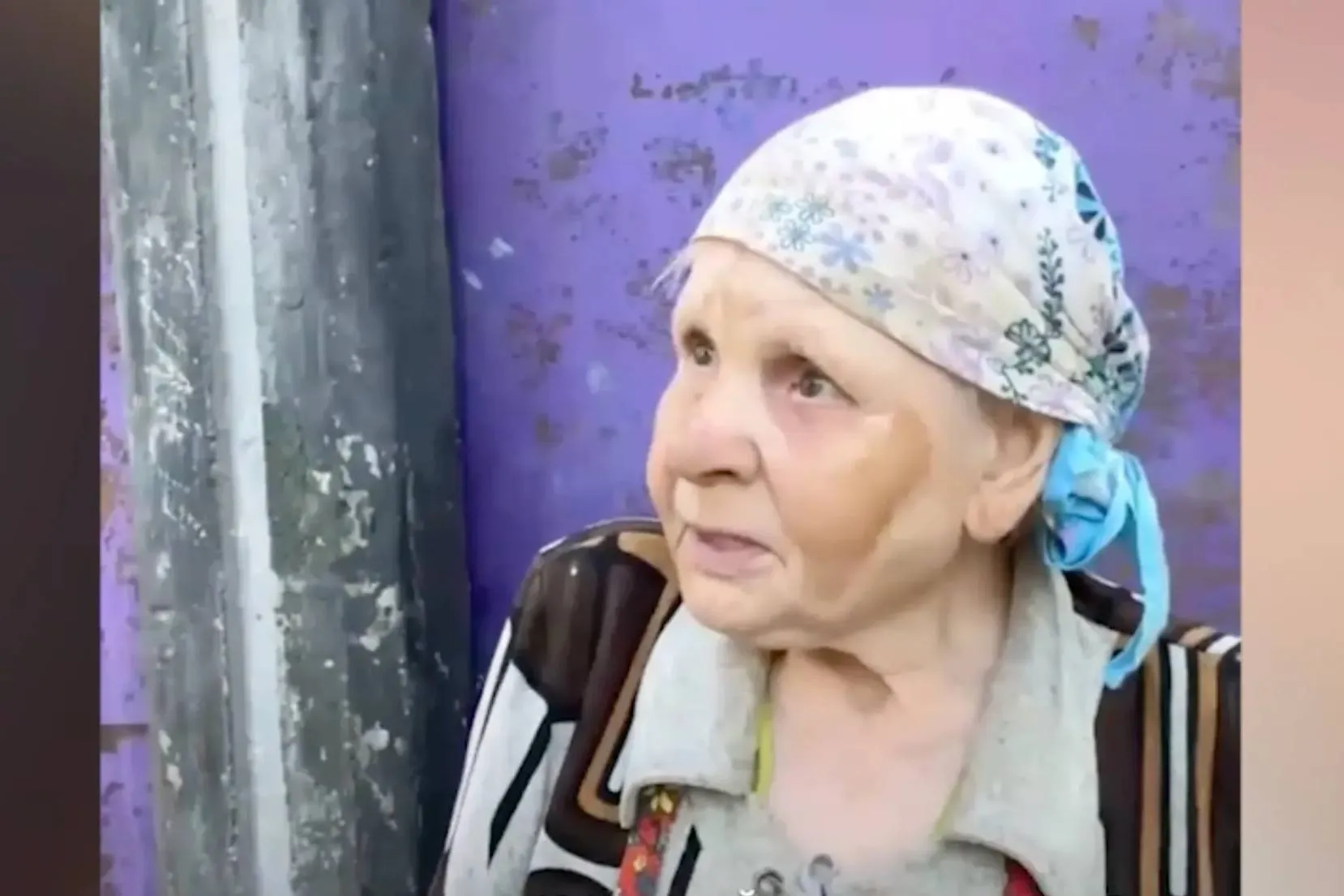 «Господь, сохрани всех солдатиков»: Бабулечка перекрестила имама-бойца СВО