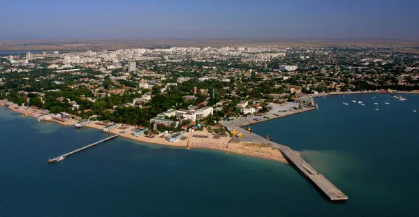Часть Евпатории осталась без воды из-за аварии