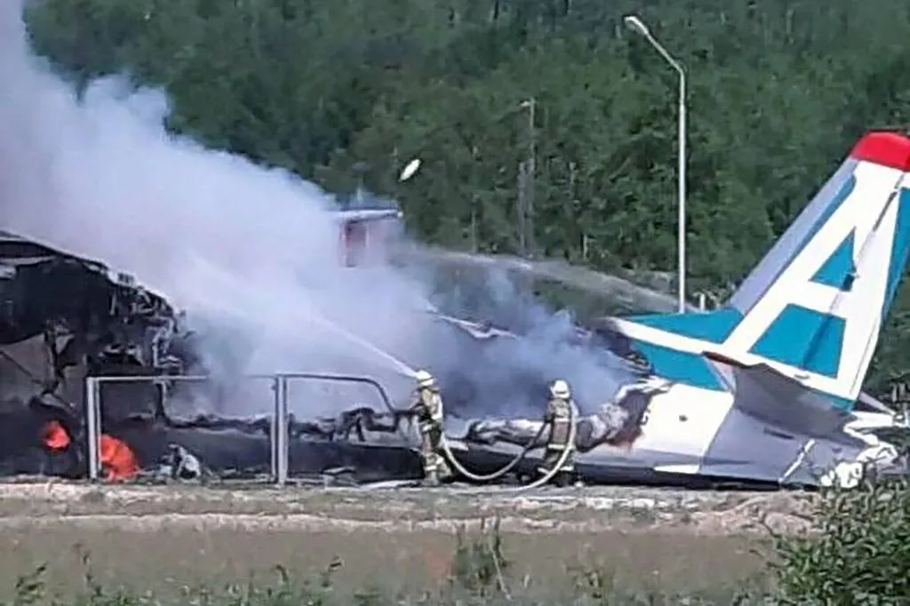 Известный хирург, годовалая малышка и стюардесса Бессмертная: Кто был на борту разбившегося Ан-24