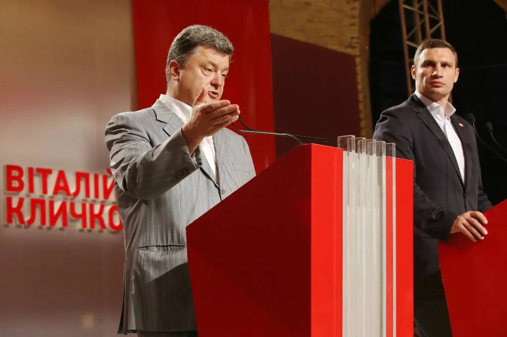Стало известно о подготовке уголовных дел против Порошенко* и Кличко