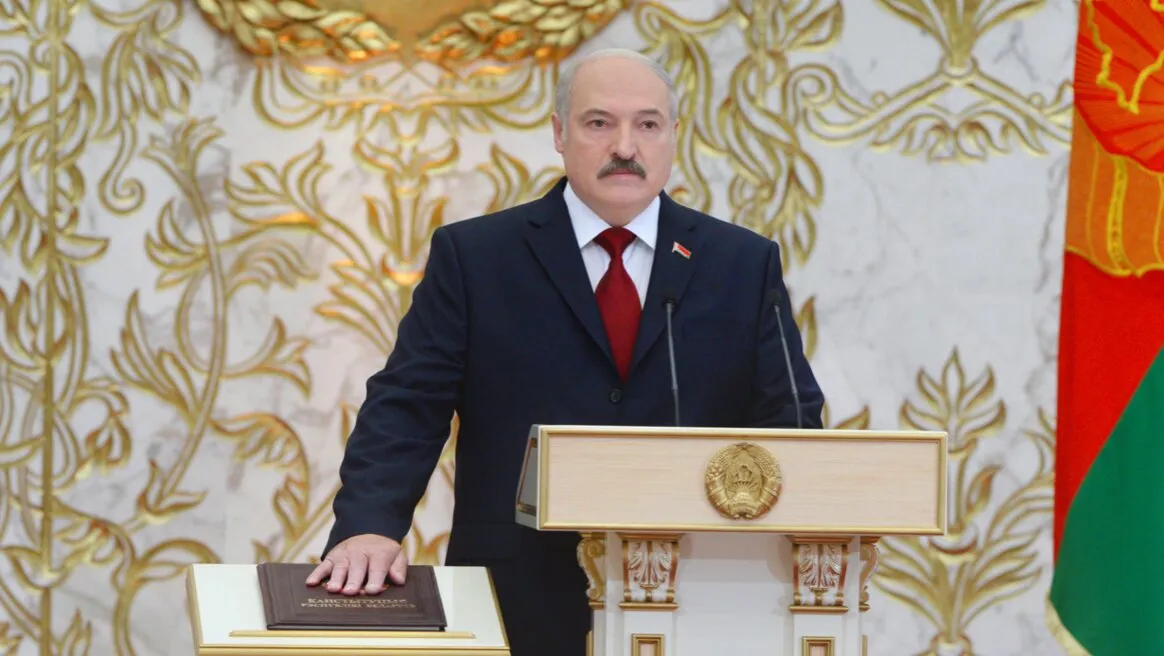 В Белоруссии заявили, что Лукашенко приглашают страны половины мира 