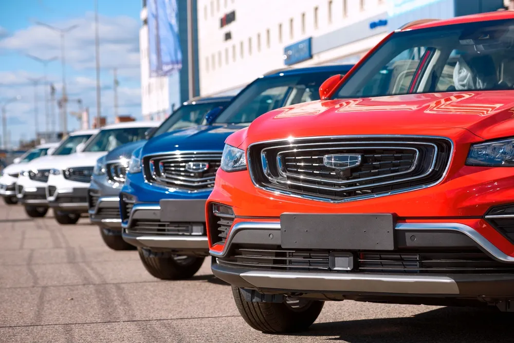 Автоконцерн Geely опроверг слухи об уходе из России
