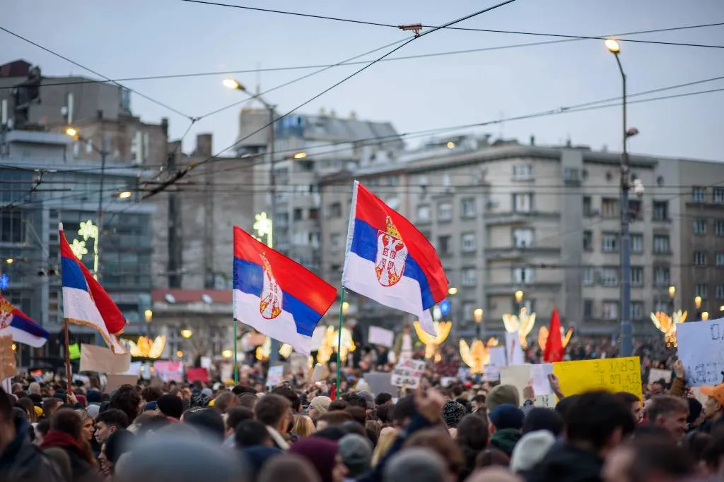 Сербские протестующие готовят полную блокаду Белграда