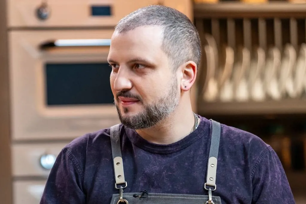 Комик Позов после психиатрической клиники купил Camaro из «Трансформеров»