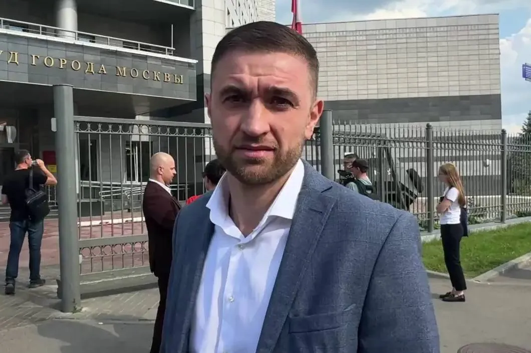 Брат попросил у Блиновской помощи из-за угрозы конфискации квартиры и получил 19 рублей