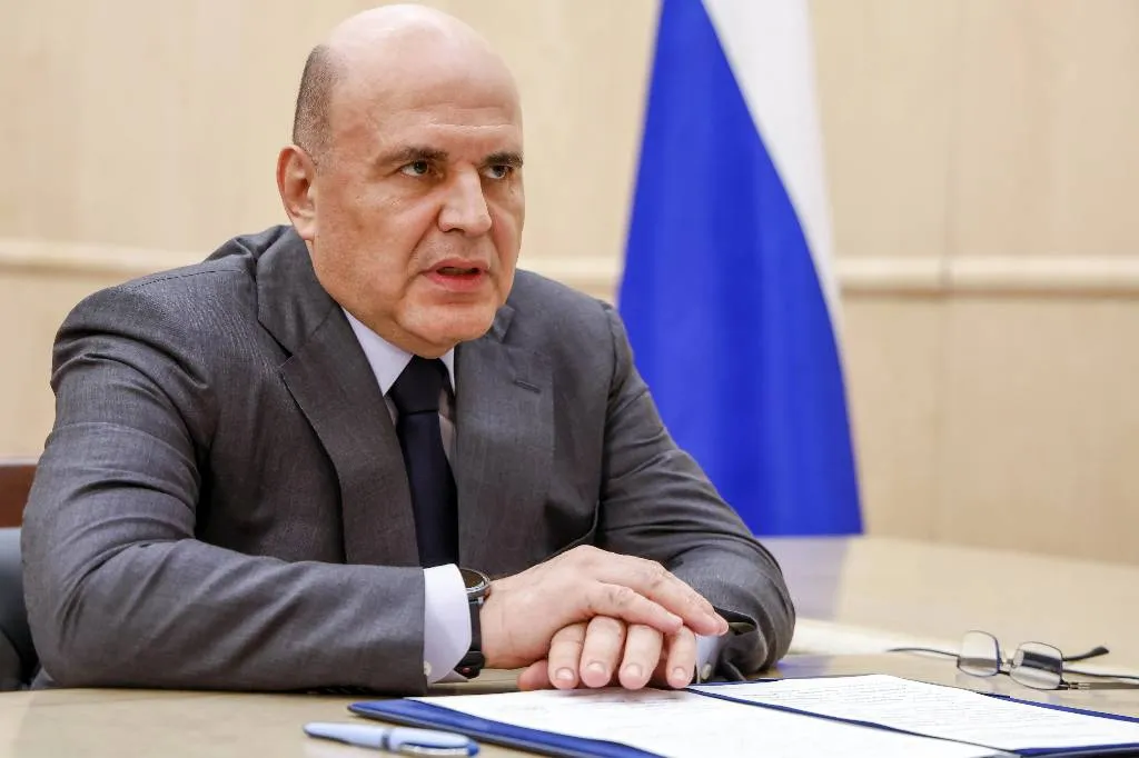 Мишустин оценил вероятность появления роботов в космической сфере