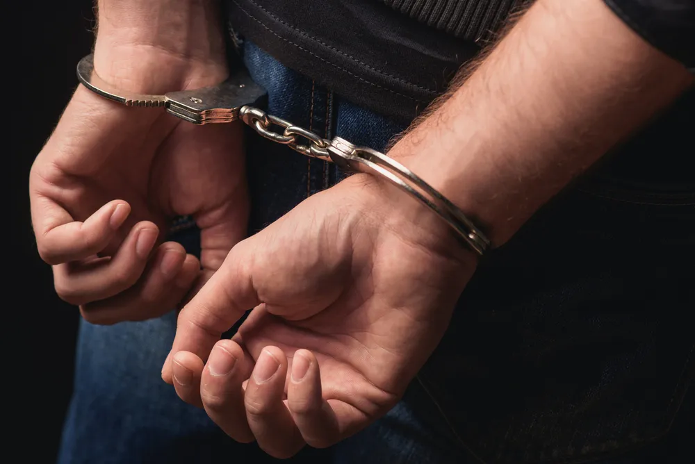 В Петербурге арестовали двоих мужчин за хищение 60 млн рублей у участников СВО