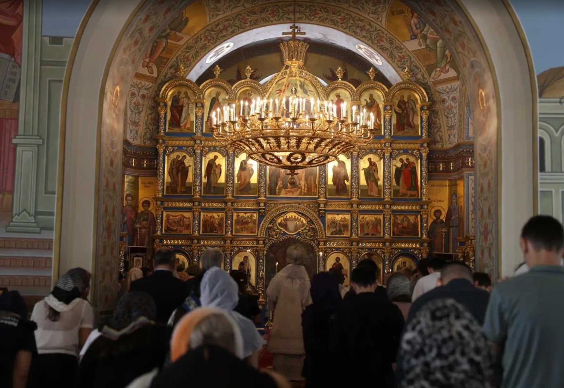 Советник патриарха Кирилла: РПЦ молится об успехе переговоров на Аляске