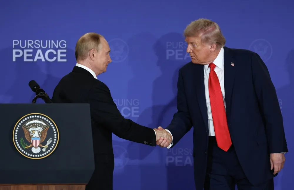 Путин собрал совещание в Кремле по итогам саммита на Аляске