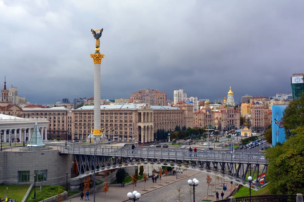 «Магазины закрыты, улицы пусты»: Западная Украина теряет жителей