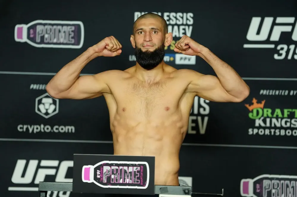 Уроженец Чечни Хамзат Чимаев стал чемпионом UFC в среднем весе