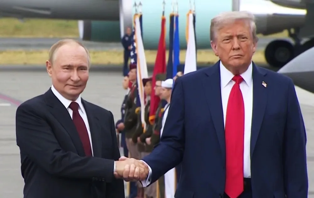 Рейтинг Трампа среди американцев полетел ввысь после встречи с Путиным