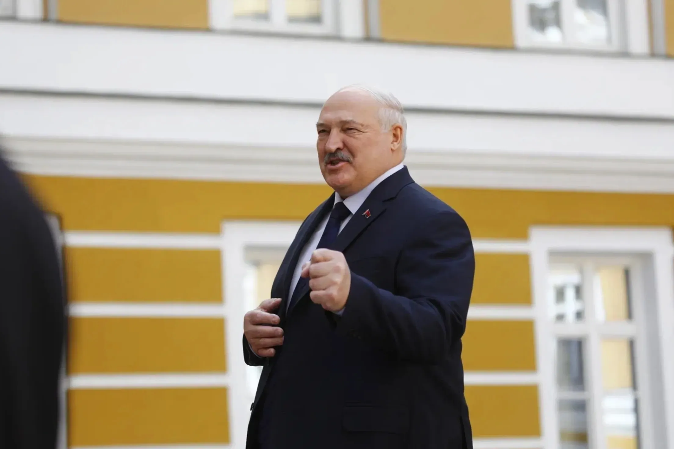 Лукашенко заявил, что туристы не поедут в отели Белоруссии с тараканами