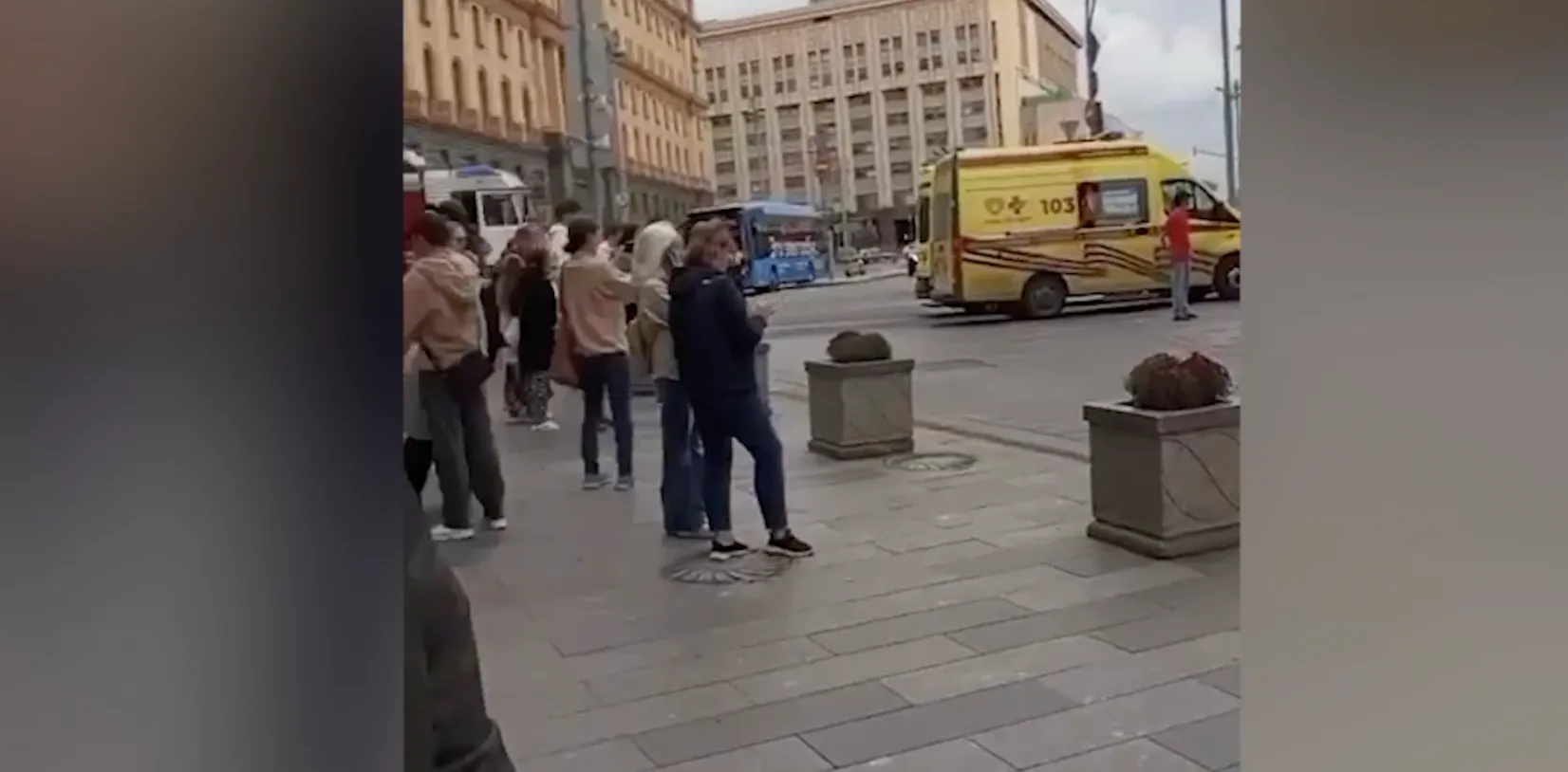 Появилось видео с места взрыва в ЦДМ, где погиб человек