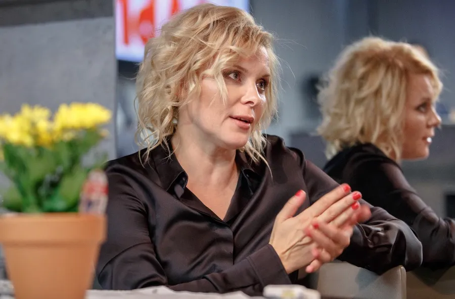 «Рождённая бухать» актриса Троянова* нарвалась на штраф во время скитаний по Франции