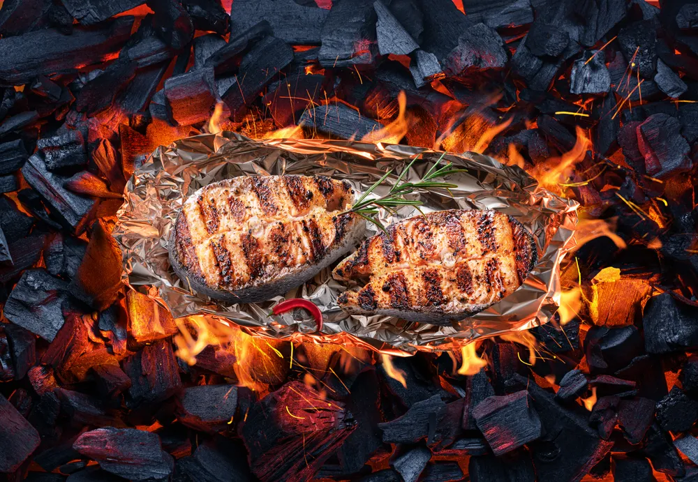 В Рыбном Союзе раскрыли, какие морепродукты и рыбу ни в коем случае нельзя запекать в фольге