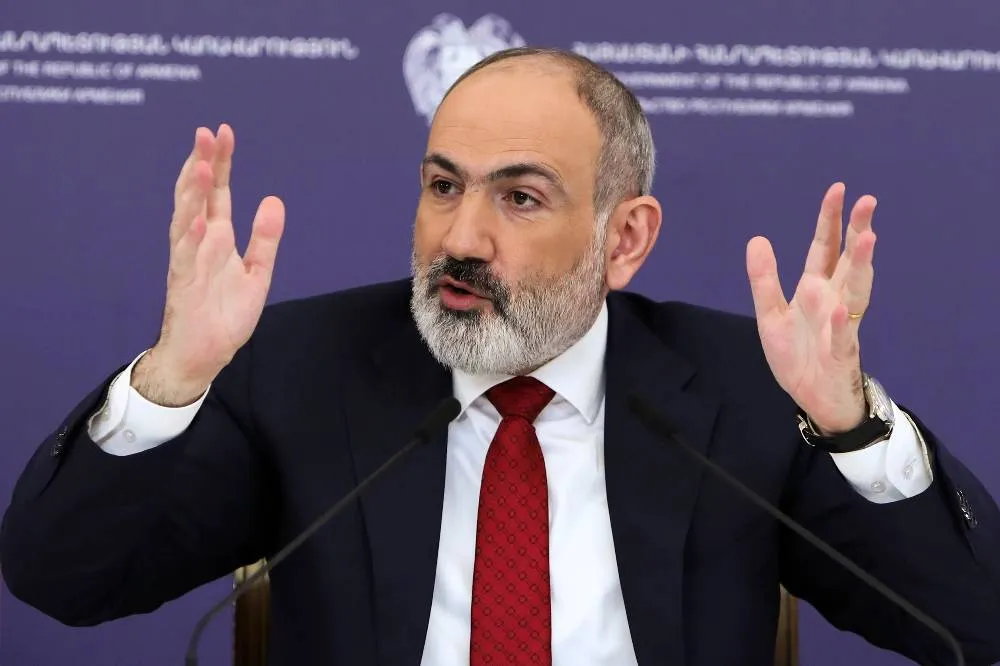 Пашинян летит сдавать суверенитет: за сколько он продал Армению?