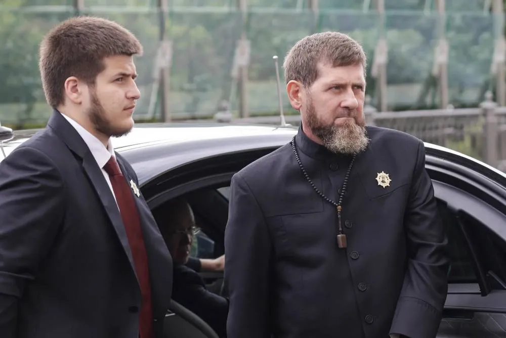 17-летний Адам Кадыров замечен в составе делегации России на переговорах с ОАЭ