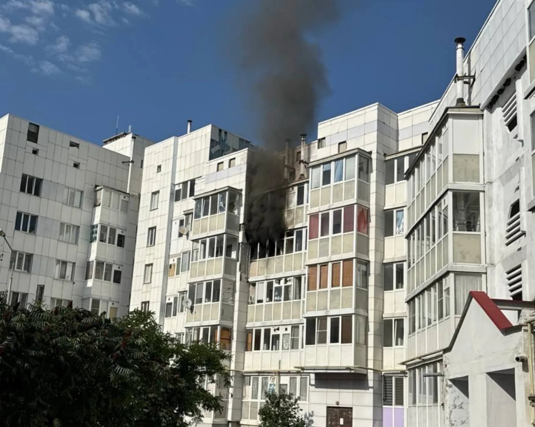 Целями атаки ВСУ 1 Сентября стали четыре фуры, две легковушки и многоэтажка под Белгородом