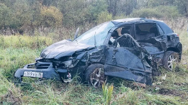 Два человека погибли и пятеро пострадали в ДТП под Ярославлем