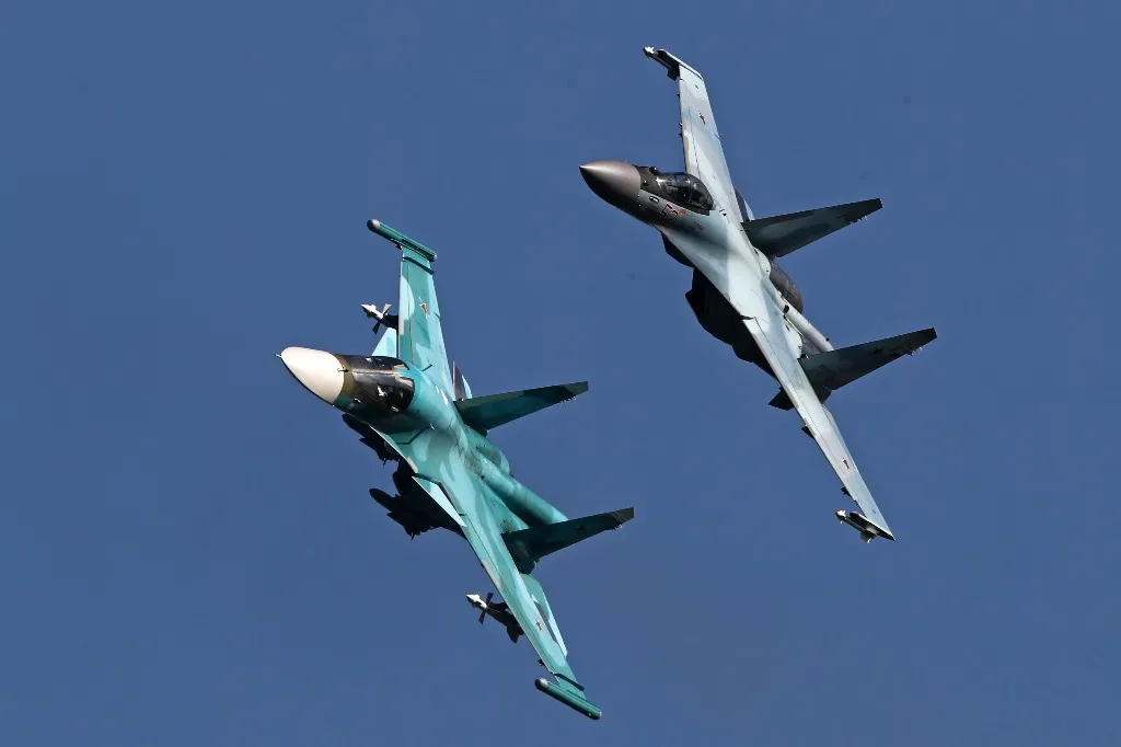 Американские F-16 подняли в воздух: у Аляски засекли российские бомбардировщики