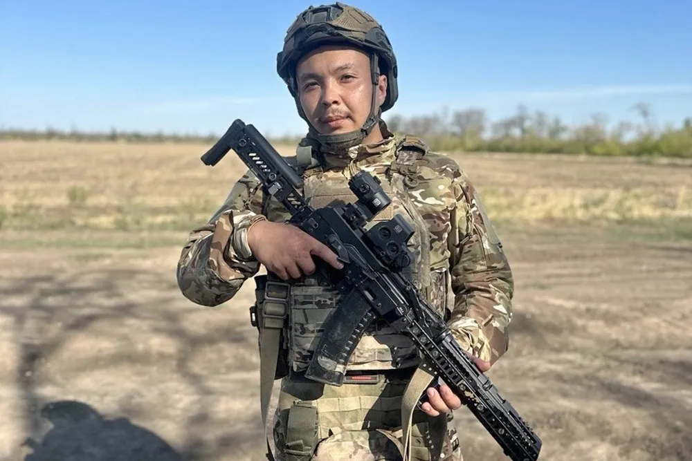 «Тяжёлый, но держит всё»: «Ратник» спас российского сержанта от 20 выстрелов из М16 в упор