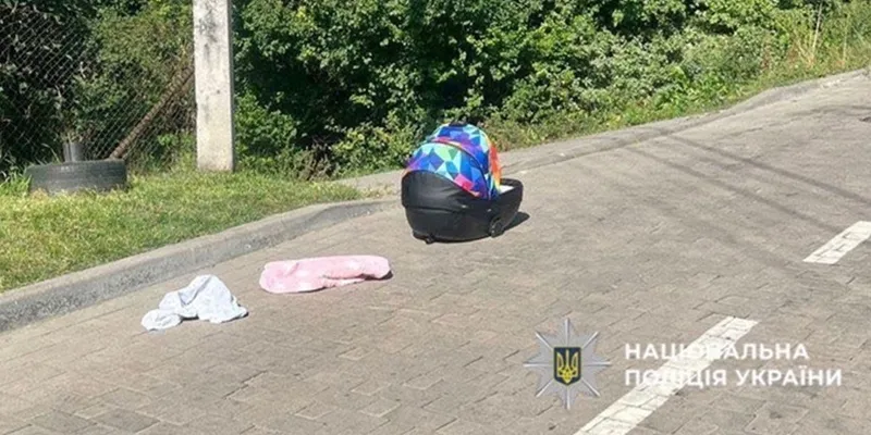 На Украине кандидат на «отца года» оставил младенца на крыше авто и забыл про него