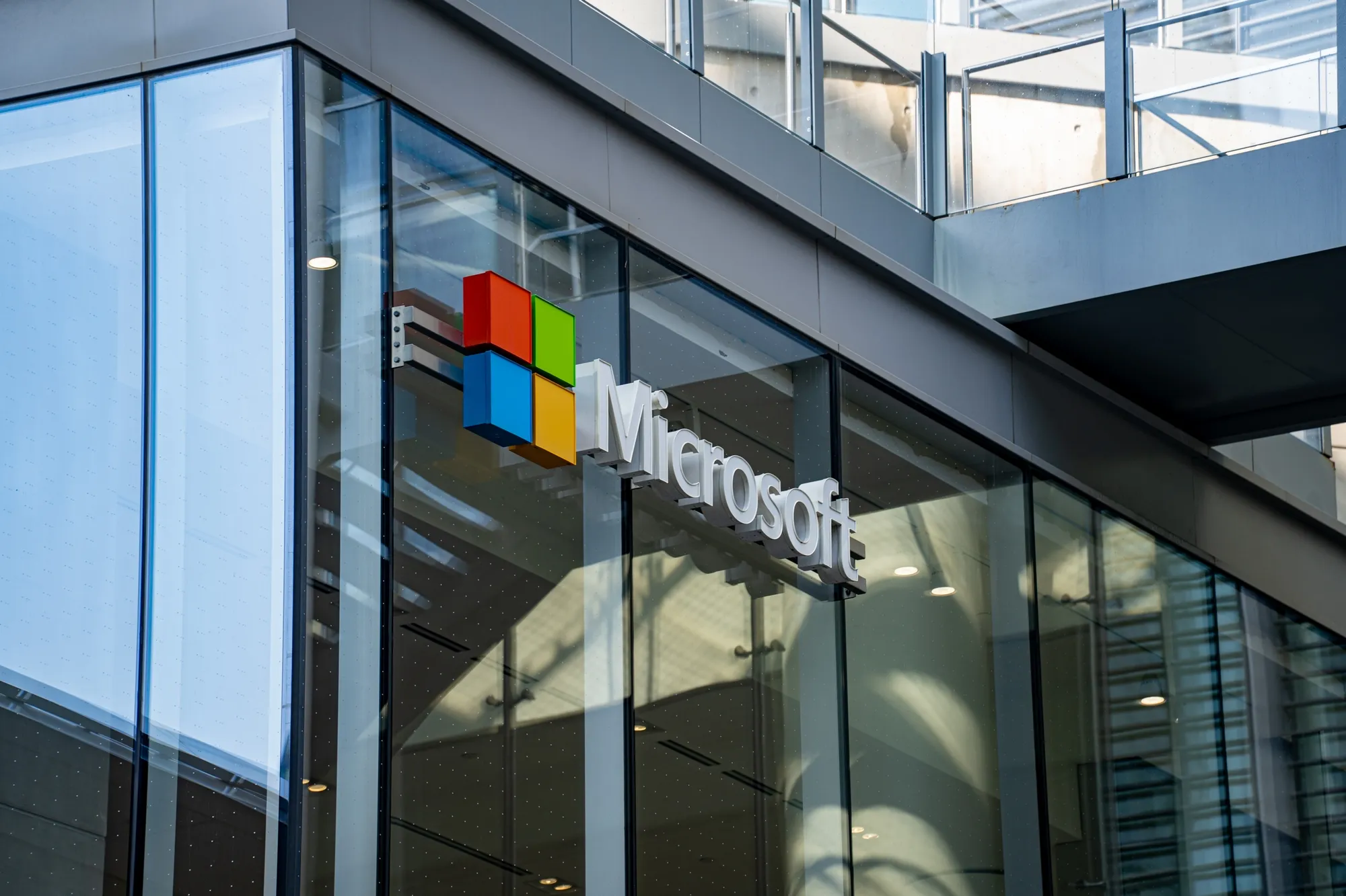 Компания Microsoft сообщила о повреждении международных кабелей в Красном море