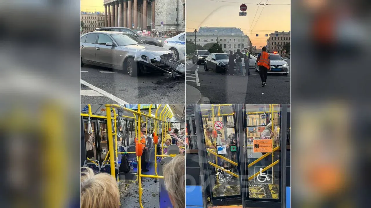 BMW врезался в пассажирский троллейбус у Исаакиевского собора в Петербурге