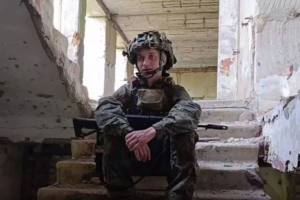 4 дня бурил к свету: Неуязвимый российский танкист Бур «восстал» из могилы-блиндажа ВСУ